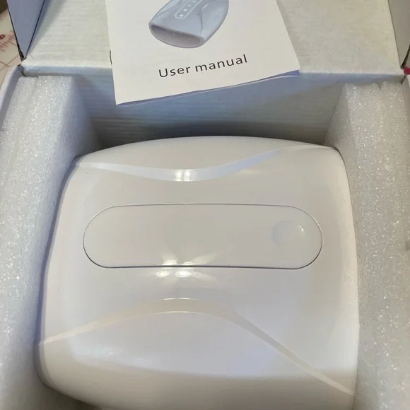 Hand massager with charger included, never used - Picture 5 of 6